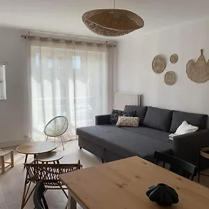 40m2 Vue Sur Acces Direct Et Parking Prive Dinard